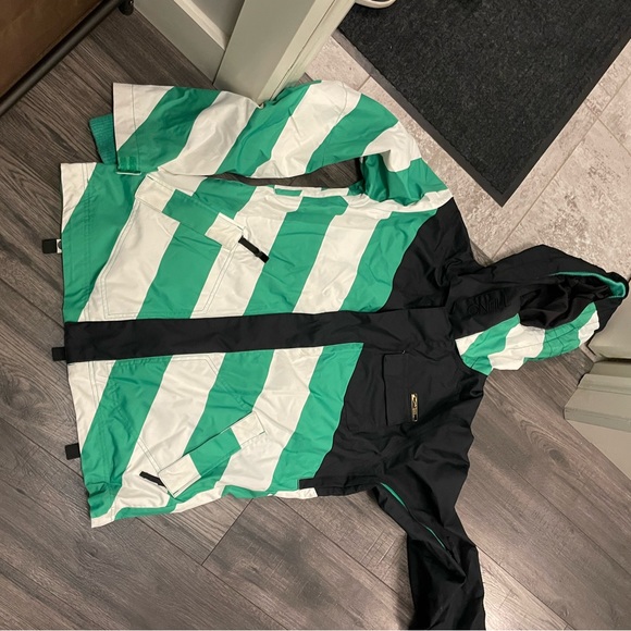 O’Neil Snow Suit - Picture 4 of 4